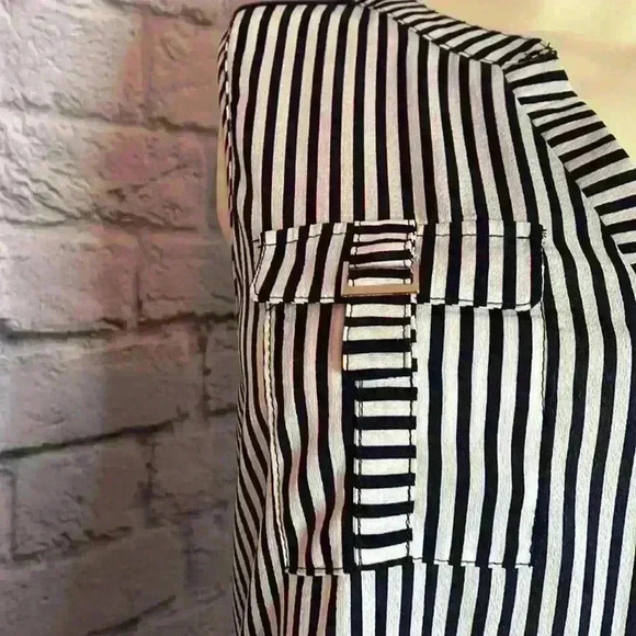 Ember women’s sleeveless top navy/white stripe size M - Picture 3 of 8